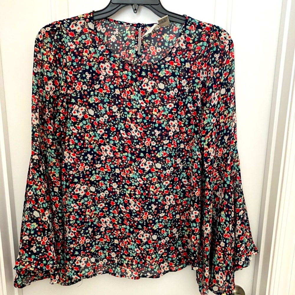 Bell Sleeve Floral Top